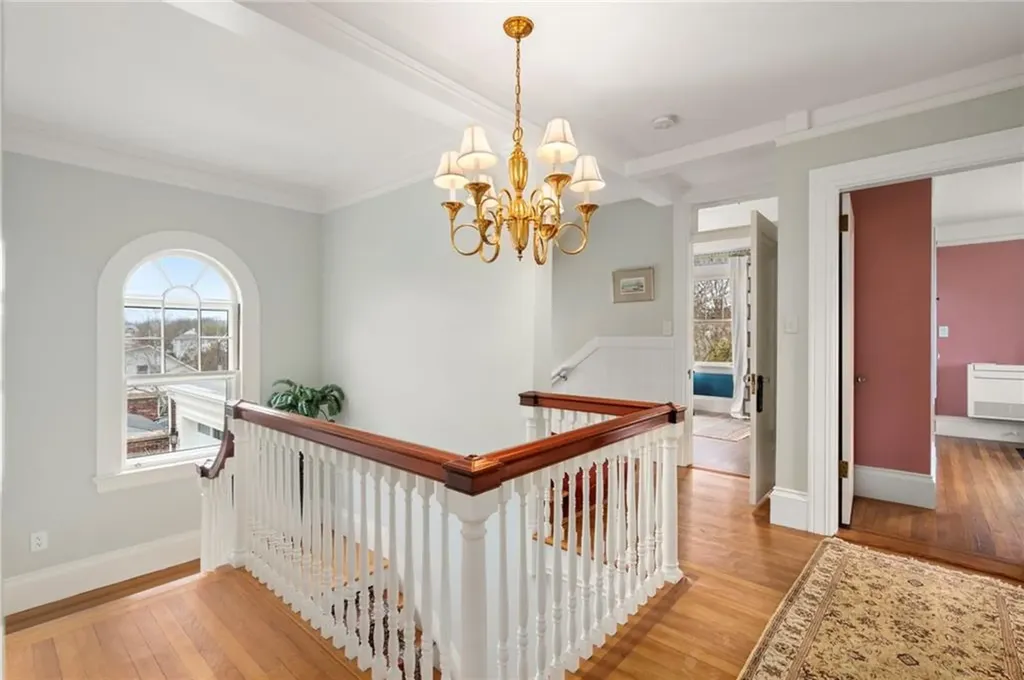 25 Seaview Avenue Cranston RI 02905