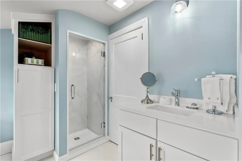 25 Seaview Avenue Cranston RI 02905