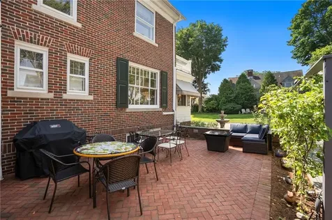 25 Seaview Avenue Cranston RI 02905