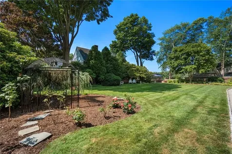 25 Seaview Avenue Cranston RI 02905