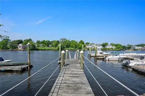 25 Seaview Avenue Cranston RI 02905