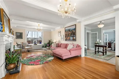 25 Seaview Avenue Cranston RI 02905