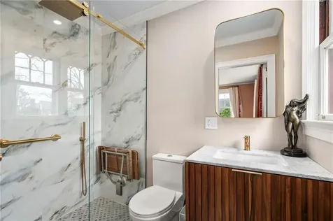 25 Seaview Avenue Cranston RI 02905