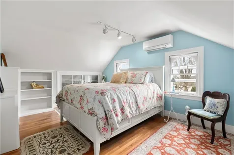 25 Seaview Avenue Cranston RI 02905