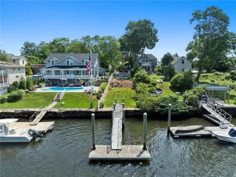 25 Seaview Avenue Cranston RI 02905