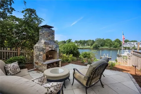 25 Seaview Avenue Cranston RI 02905