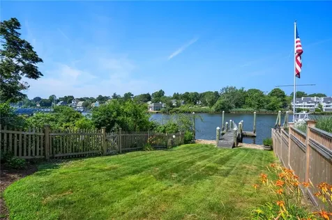 25 Seaview Avenue Cranston RI 02905