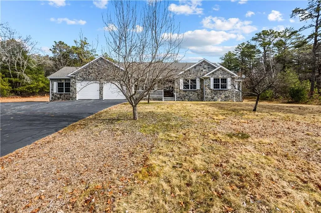 696 Victory Highway West Greenwich RI 02817
