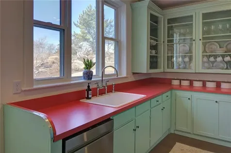 6 Price's Cove Avenue Newport RI 02840