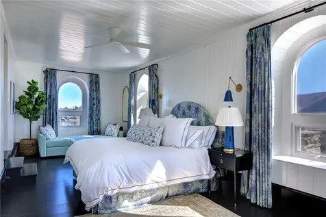 6 Price's Cove Avenue Newport RI 02840