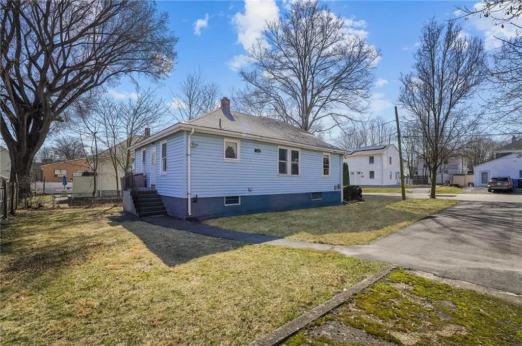 17 Birch Street Cranston RI 02920