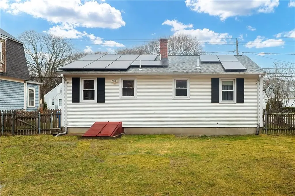 35 Warren Avenue Cranston RI 02920