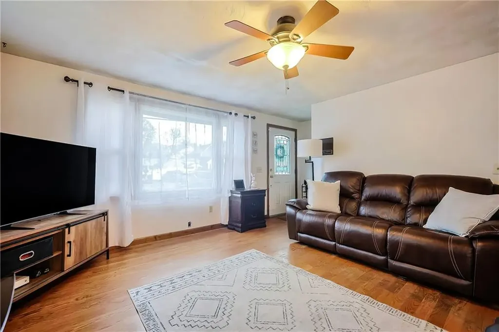 35 Warren Avenue Cranston RI 02920
