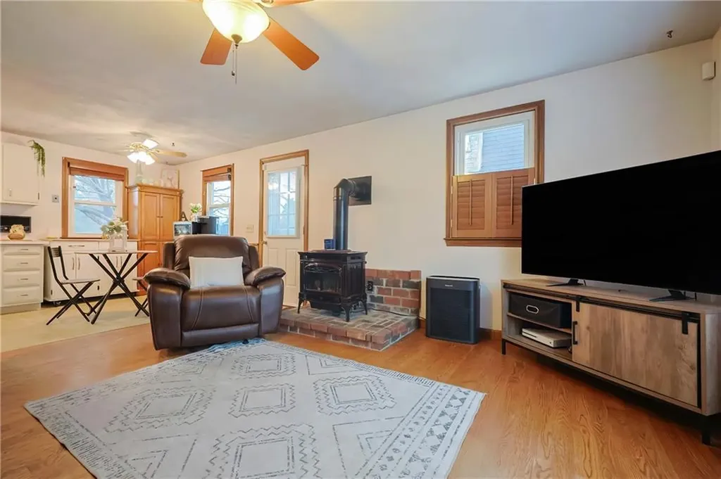 35 Warren Avenue Cranston RI 02920