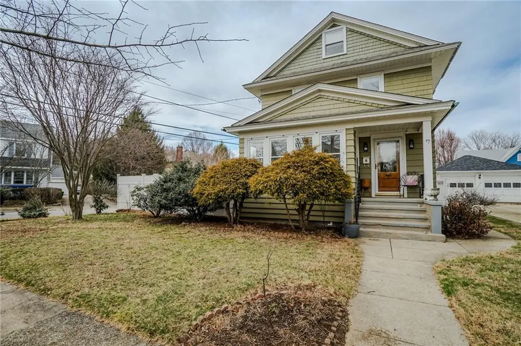 27 Lotus Place Providence RI 02908