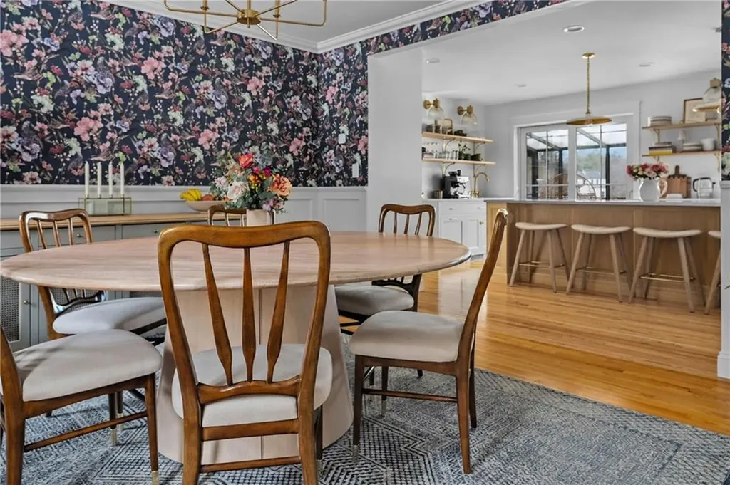 851 North Quidnessett Road North Kingstown RI 02852