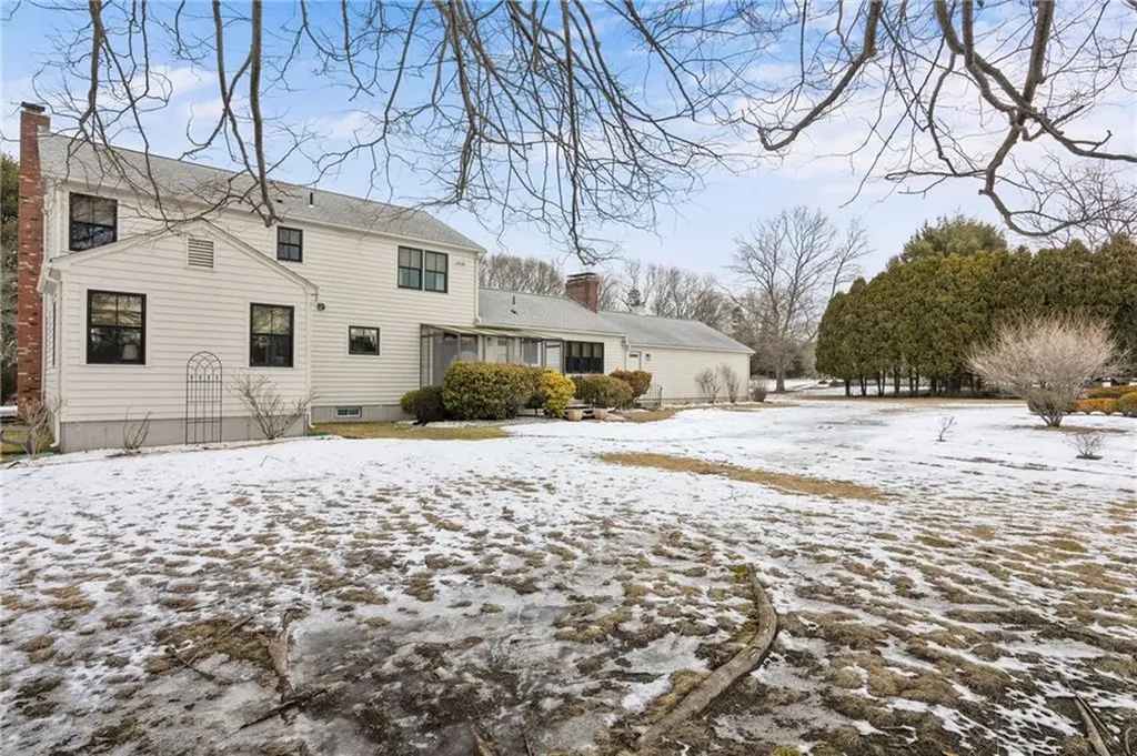 851 North Quidnessett Road North Kingstown RI 02852