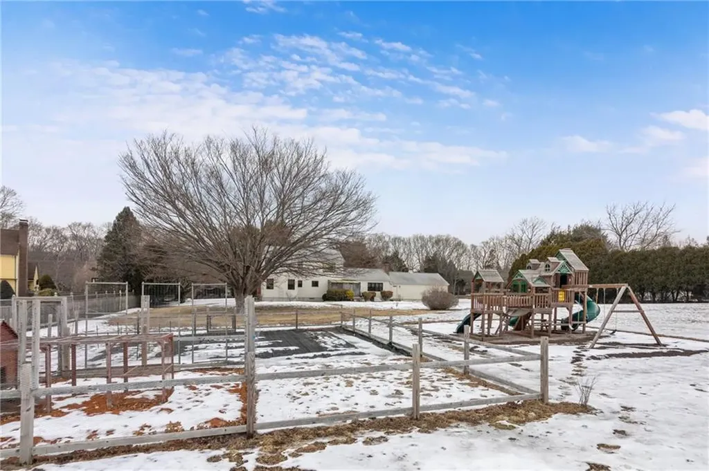 851 North Quidnessett Road North Kingstown RI 02852