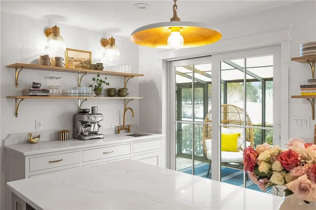 851 North Quidnessett Road North Kingstown RI 02852