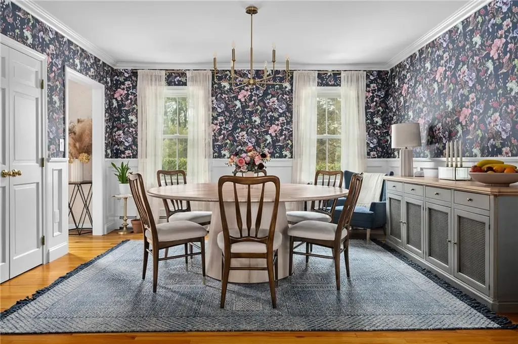 851 North Quidnessett Road North Kingstown RI 02852