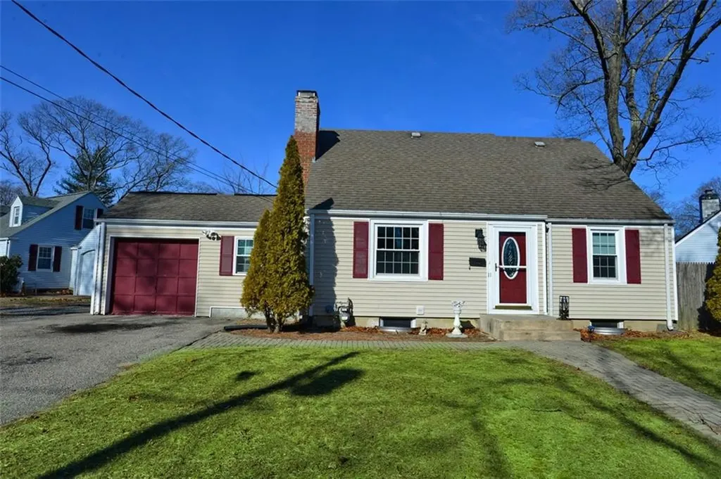 11 Brewster Drive Warwick RI 02889