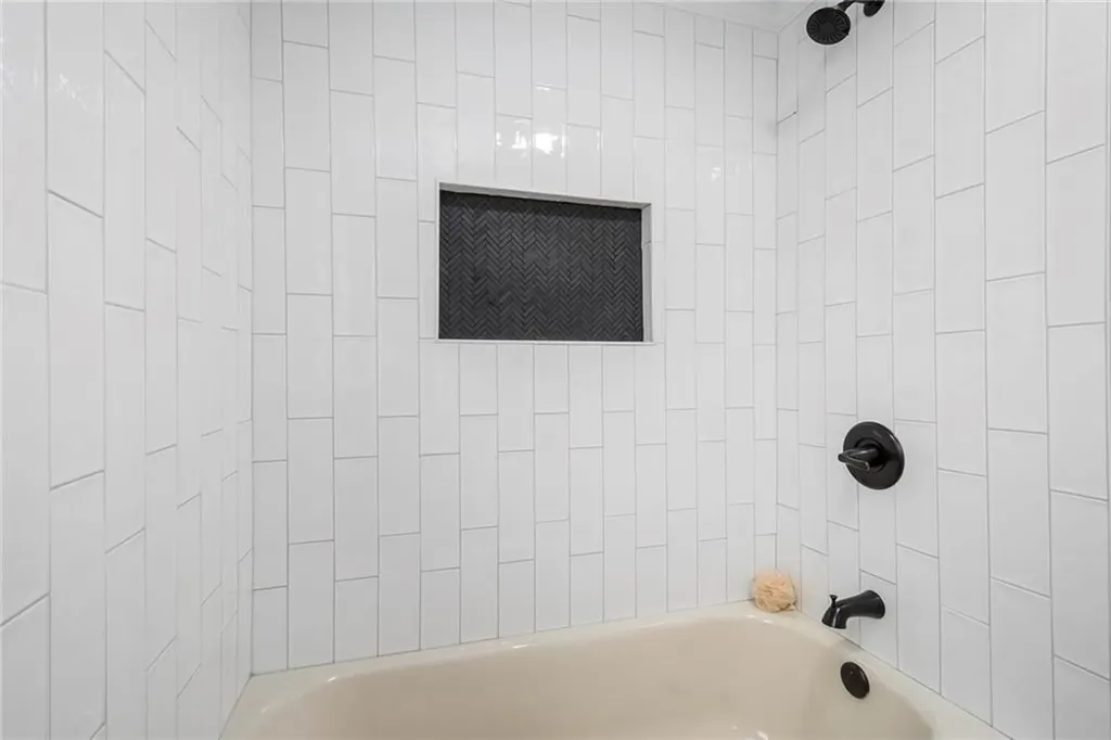11 Creekwood Drive Warwick RI 02886