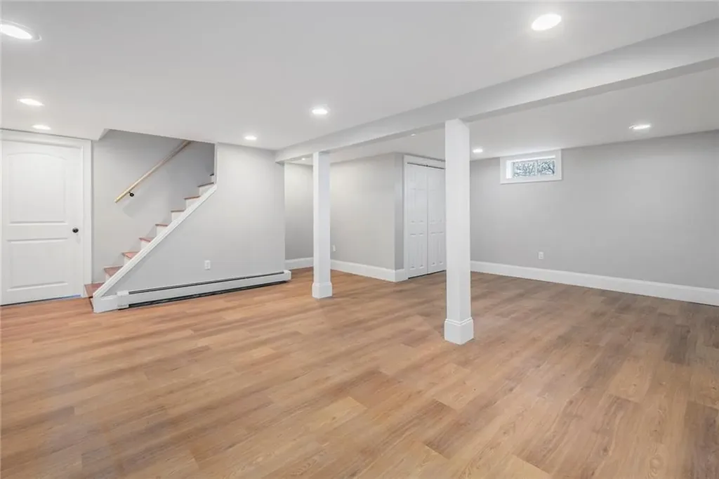 11 Creekwood Drive Warwick RI 02886