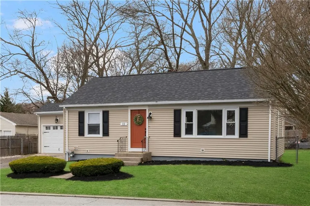 11 Creekwood Drive Warwick RI 02886