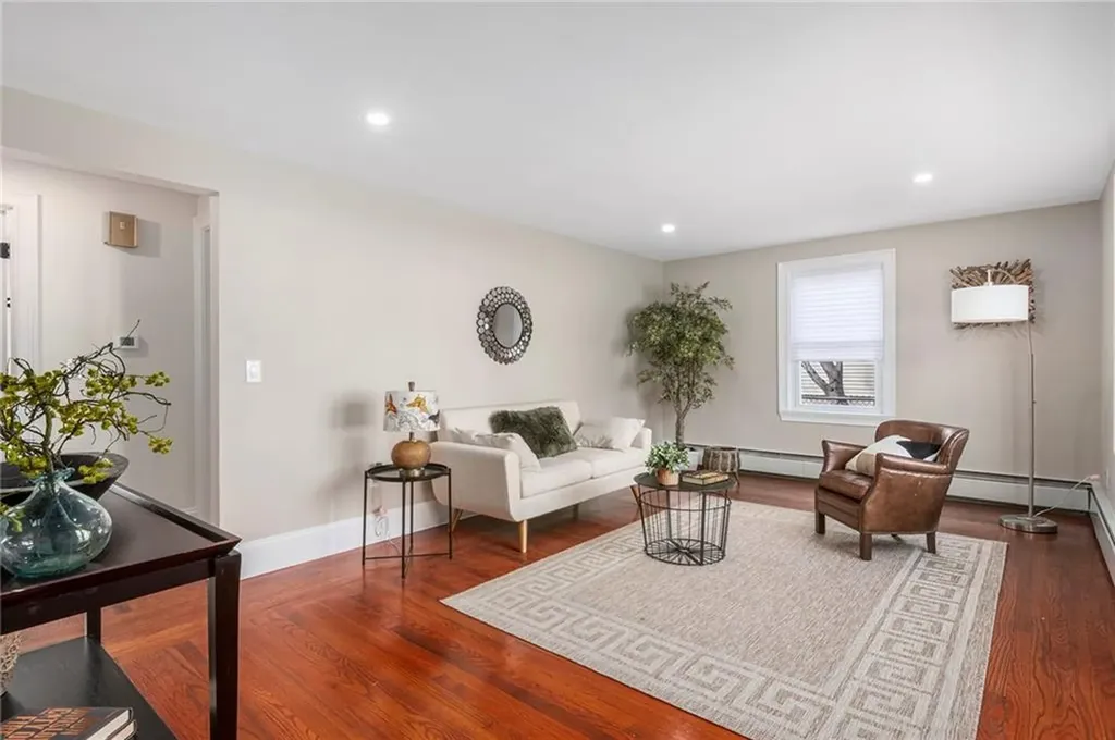 11 Creekwood Drive Warwick RI 02886