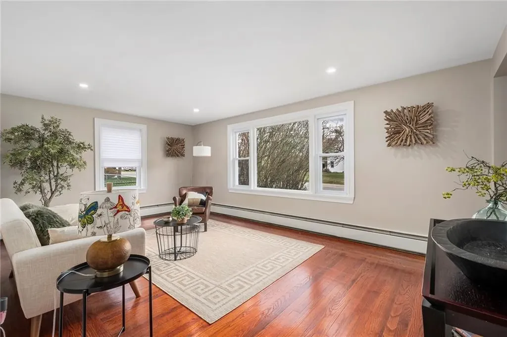 11 Creekwood Drive Warwick RI 02886