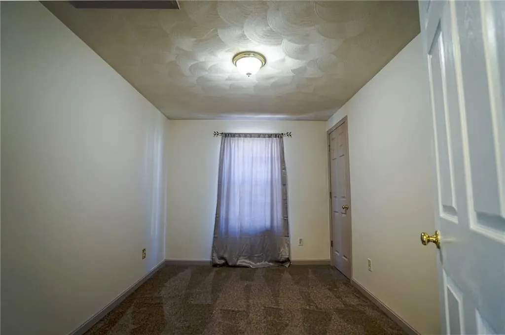 252 6th Avenue Woonsocket RI 02895