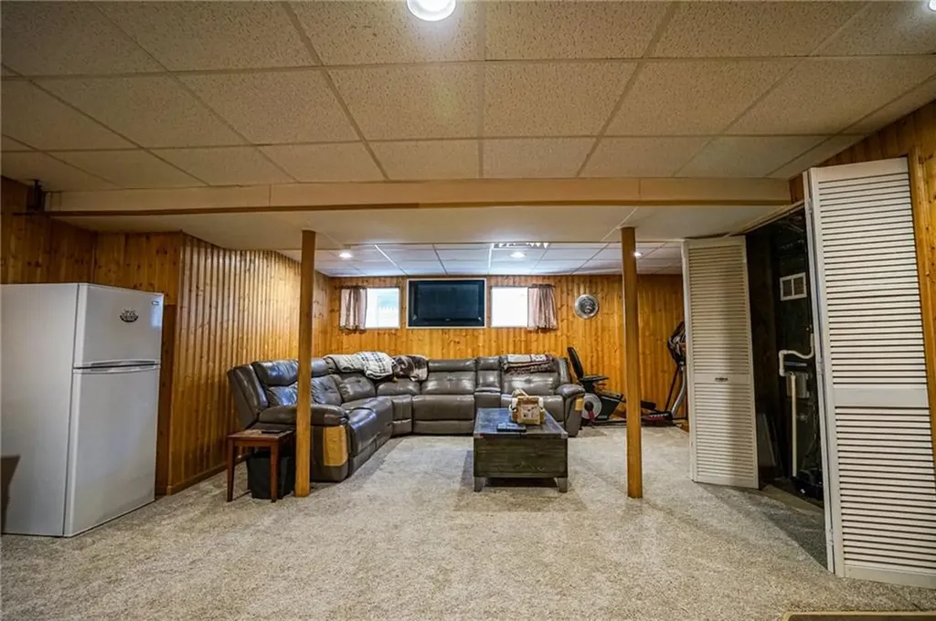 252 6th Avenue Woonsocket RI 02895