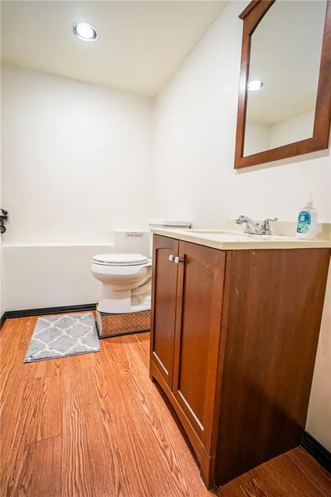 252 6th Avenue Woonsocket RI 02895