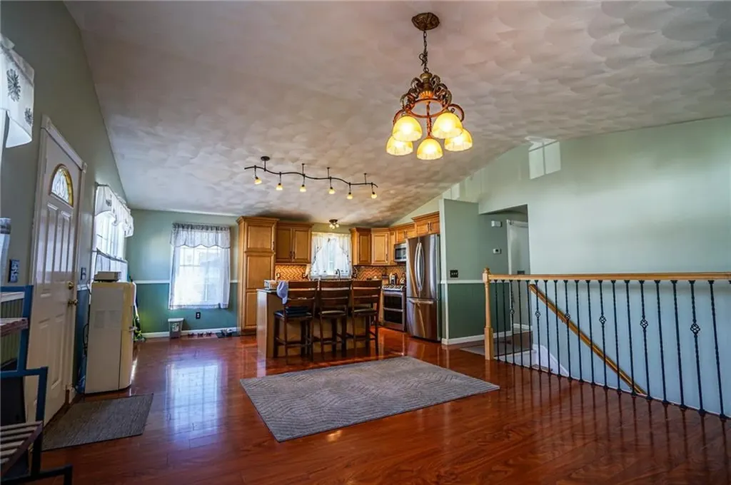 252 6th Avenue Woonsocket RI 02895