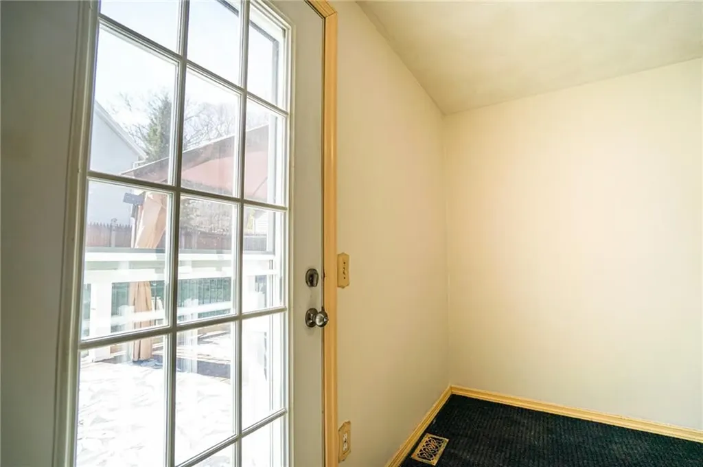 252 6th Avenue Woonsocket RI 02895