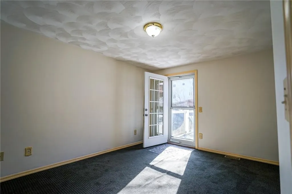 252 6th Avenue Woonsocket RI 02895