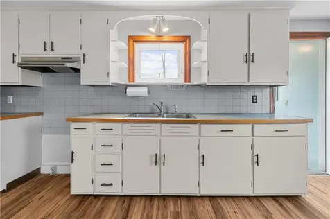 56 Wood Avenue Tiverton RI 02878