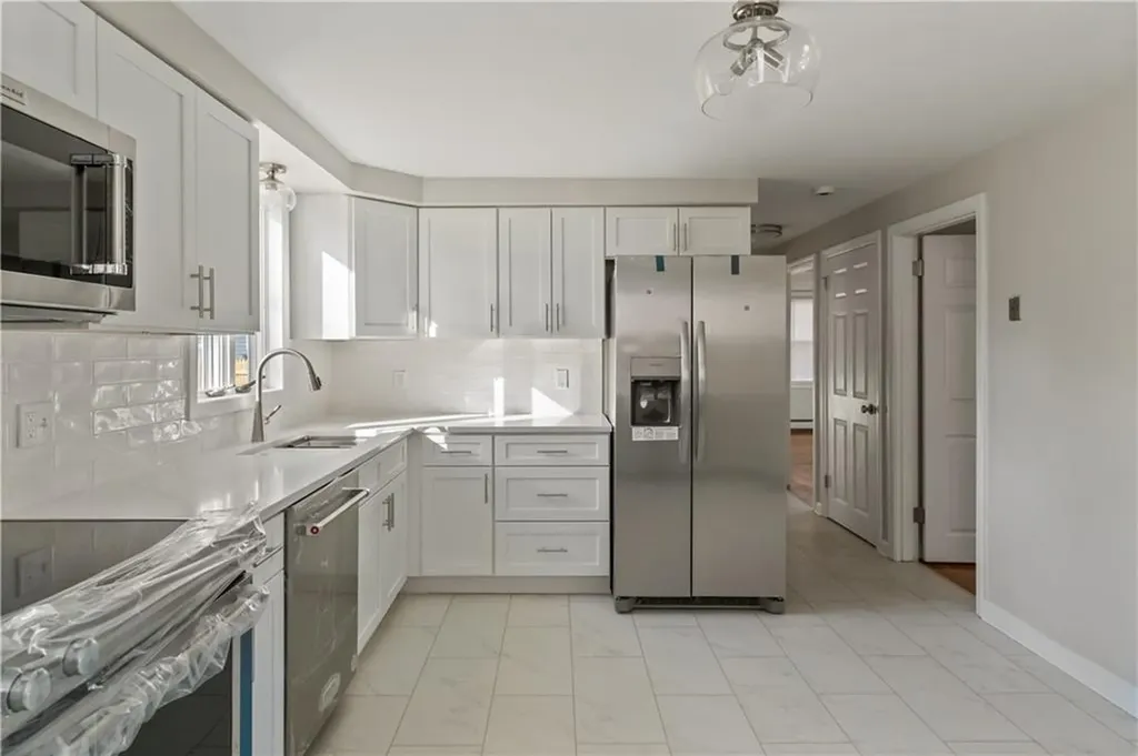 12 Eisenhower Drive Smithfield RI 02917