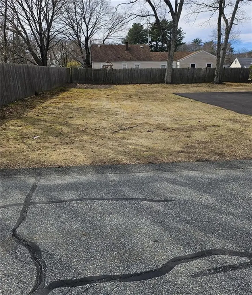 12 Eisenhower Drive Smithfield RI 02917