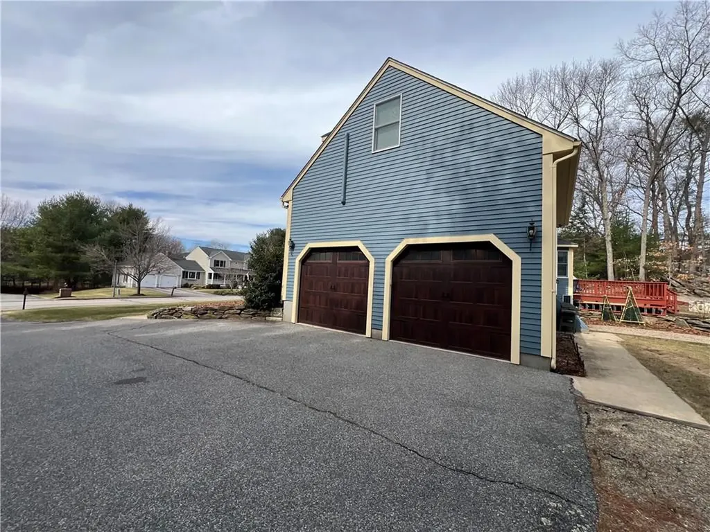 23 Factory Pond Circle Smithfield RI 02828