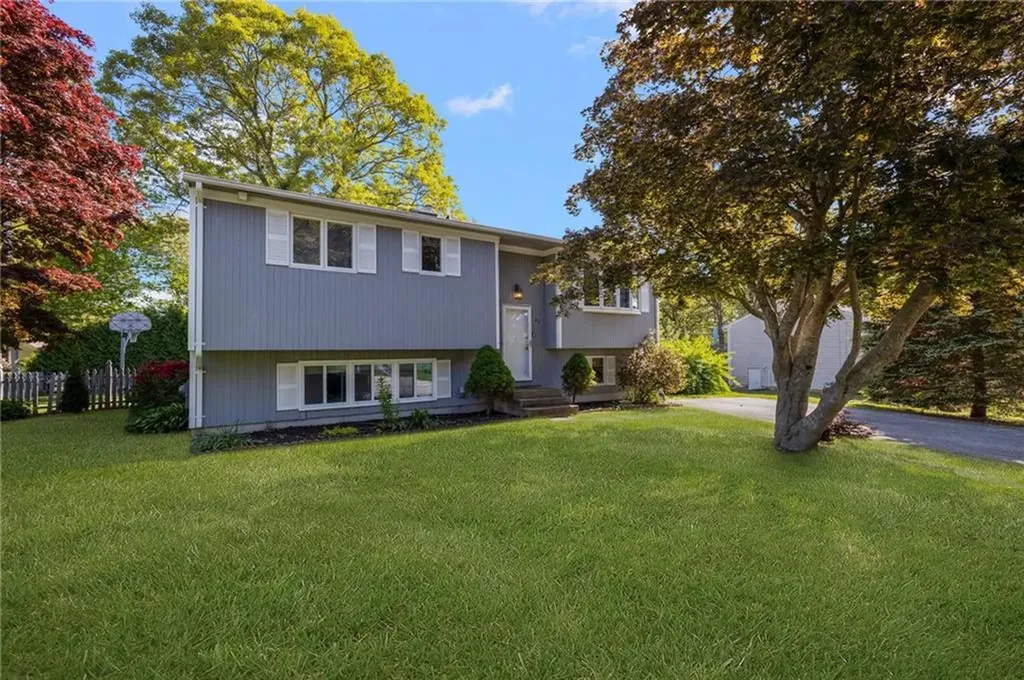 80 Old Pine Road Narragansett RI 02882