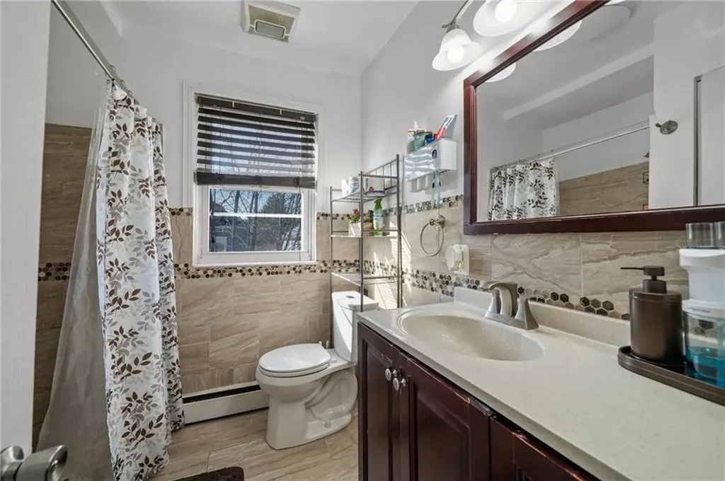 81 Garfield Avenue Providence RI 02908