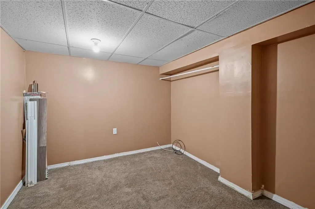 81 Garfield Avenue Providence RI 02908