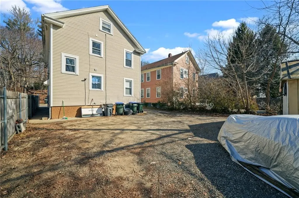 81 Garfield Avenue Providence RI 02908