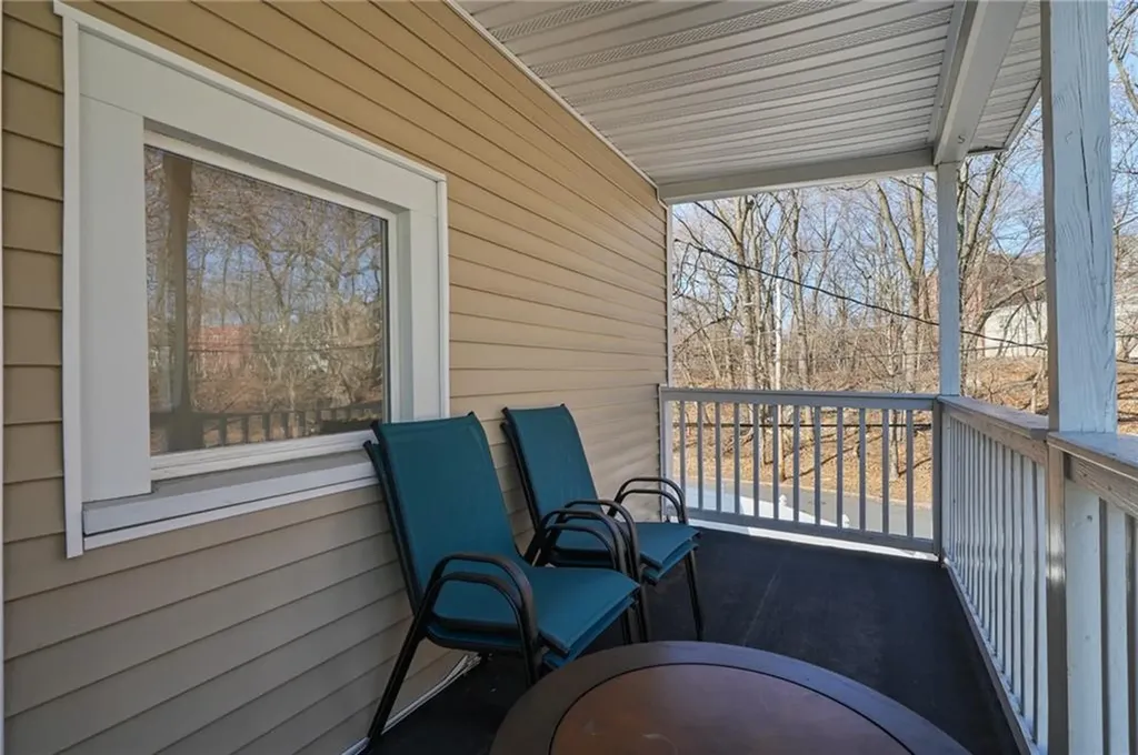 81 Garfield Avenue Providence RI 02908