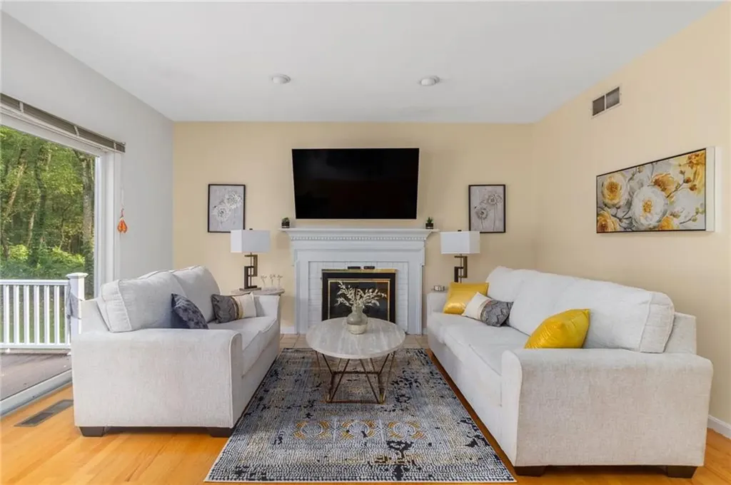 60 Arrowhead Way Warwick RI 02886