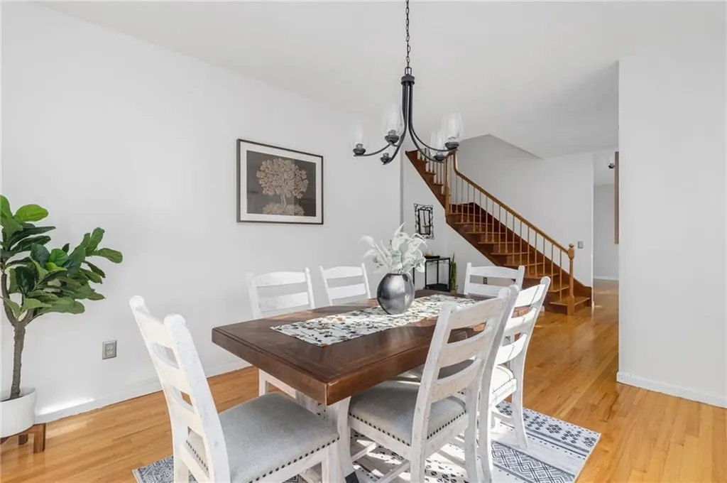60 Arrowhead Way Warwick RI 02886