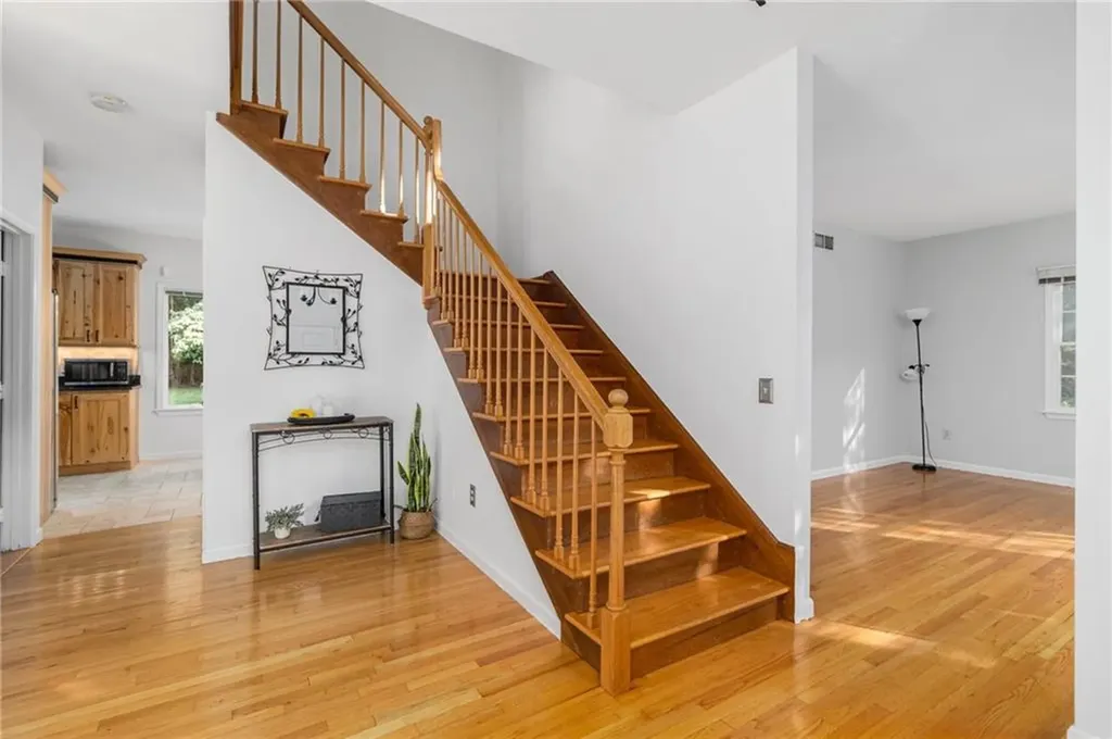 60 Arrowhead Way Warwick RI 02886