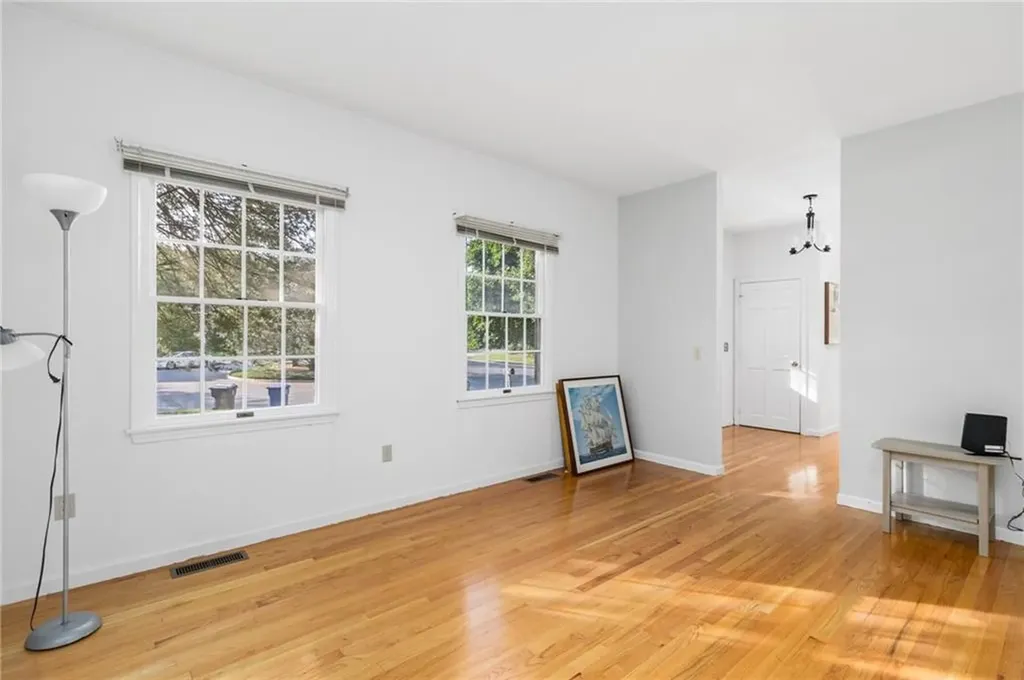 60 Arrowhead Way Warwick RI 02886