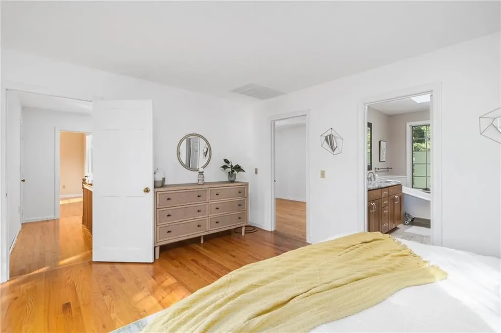 60 Arrowhead Way Warwick RI 02886